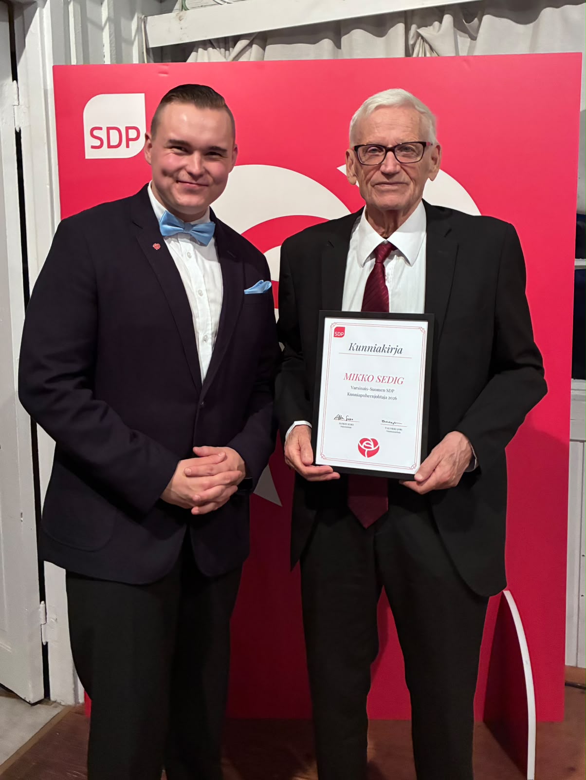 Varsinais-Suomen SDP ja Turun SDP juhlivat yhteistä 120 vuotista taivaltaan Ruissalon kansanpuistossa – Mikko Sedig nimettiin piirijärjestön ensimmäiseksi kunniapuheenjohtajaksi